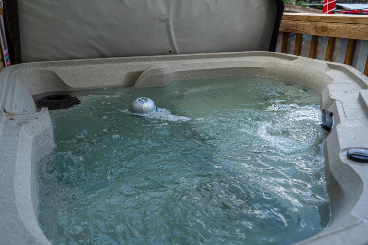 Canary Lake Cottage W/Hot Tub At Sam'S Pizza 핫스프링스 외부 사진